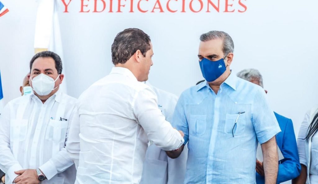 Abinader y ministro Bonilla anuncian reactivación construcción Hospital Antonio Musa