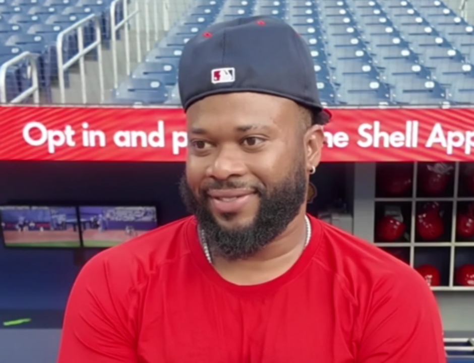 Johnny Cueto renuncia a ligas menores de los Rangers y es dado de baja