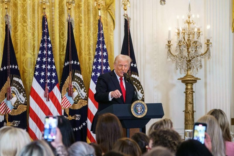 El Tribunal Supremo permite al Gobierno de Trump deportar venezolanos de manera sumaria