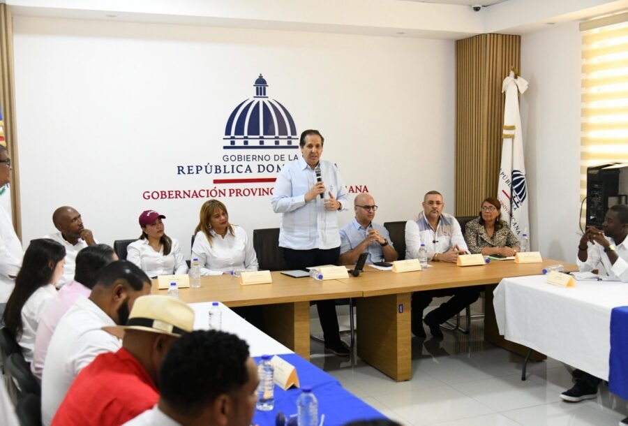 Víctor Atallah encabeza  jornada de trabajo “El Gobierno en las Provincias” en La Romana