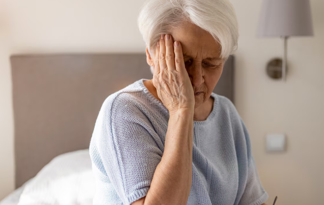 Alerta sobre factores que aceleran el envejecimiento en mujeres