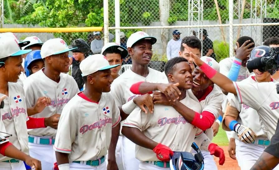 RD logra victoria sobre Aruba y empata en primer lugar con 2 y 0 en Premundial de béisbol U15