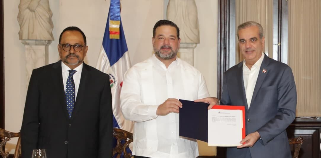Gobierno anuncia titulación de más de 43 MM m² en Parque Nacional Los Haitises y Loma Novillero