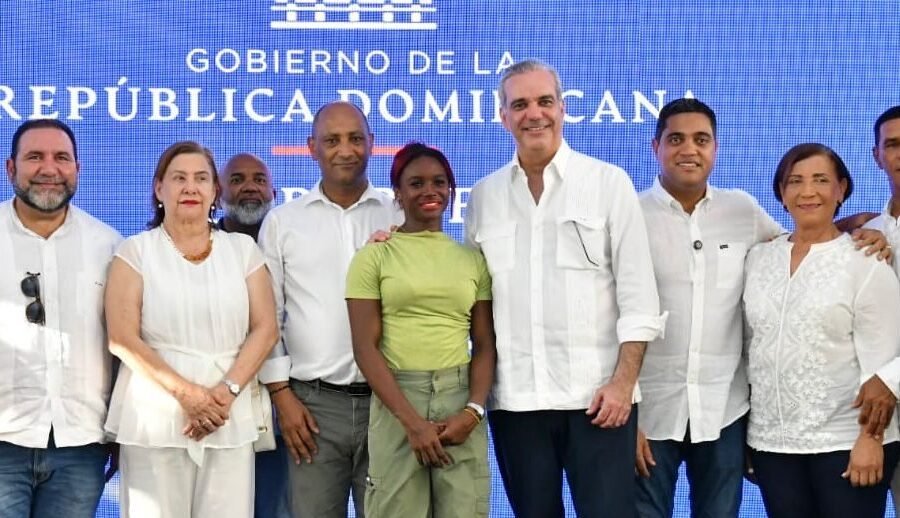 Presidente Abinader dispone RD$2,000 millones para construcción de 25 polideportivos a nivel nacional