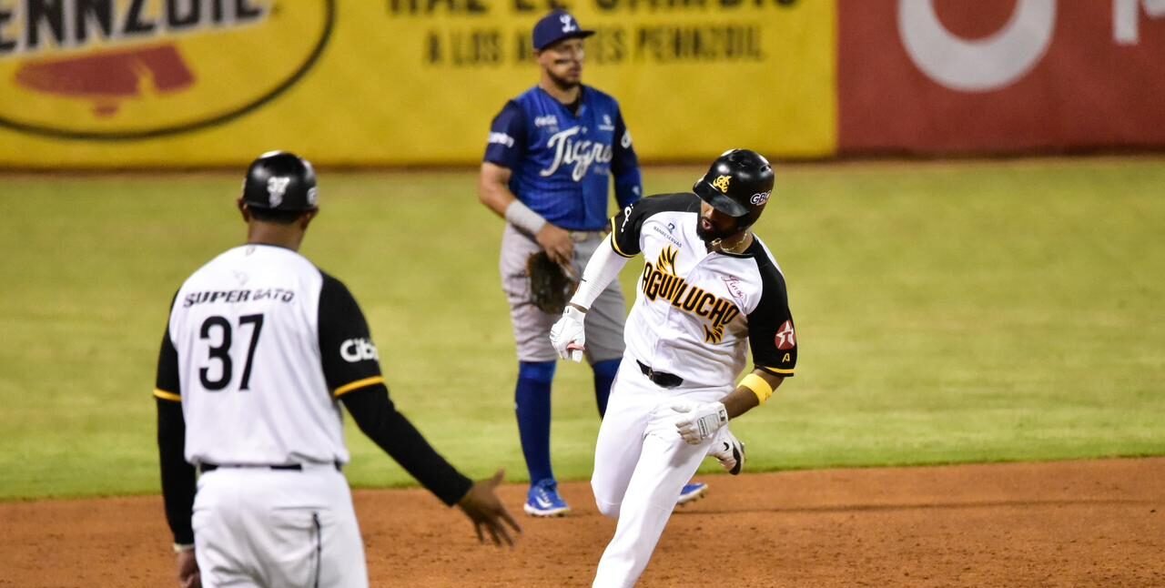 Las Águilas Cibaeñas le ganan el tercero en línea a los Tigres del Licey