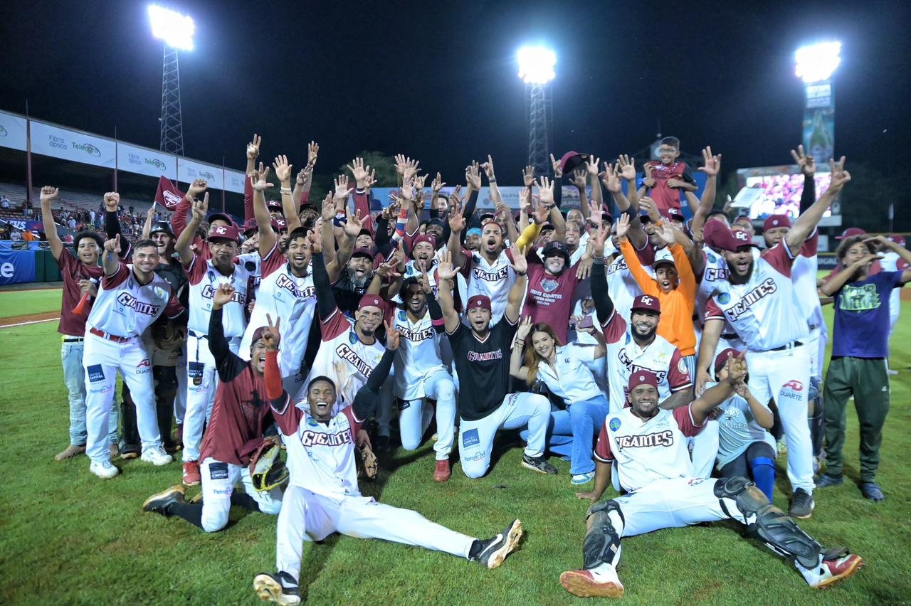 Gigantes eliminan al Licey y avanzan al Round Robin de Lidom