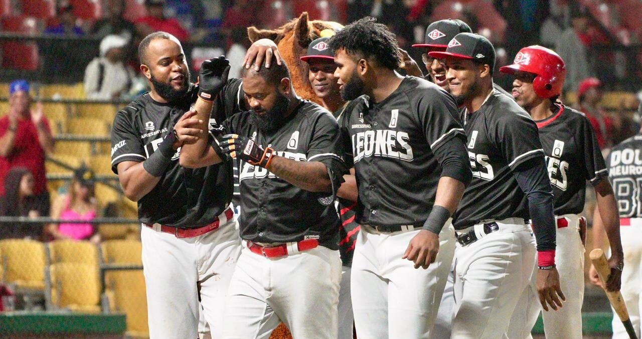 Leones del Escogido clasifican a la Serie Final por segundo año consecutivo