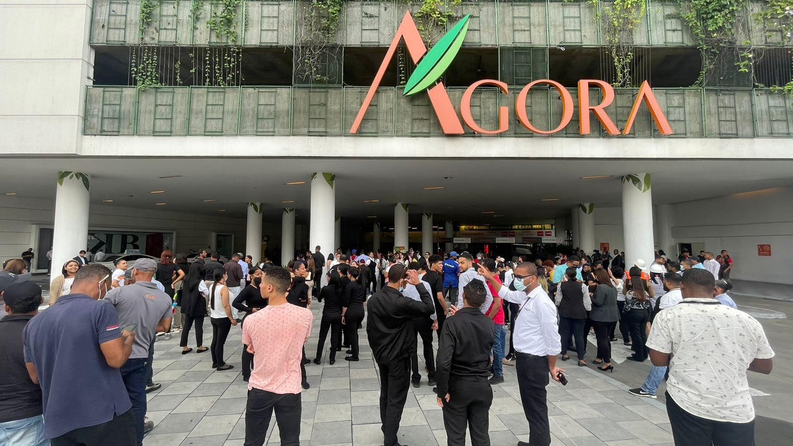 Al menos cinco personas se han lanzado desde Ágora Mall en los últimos años