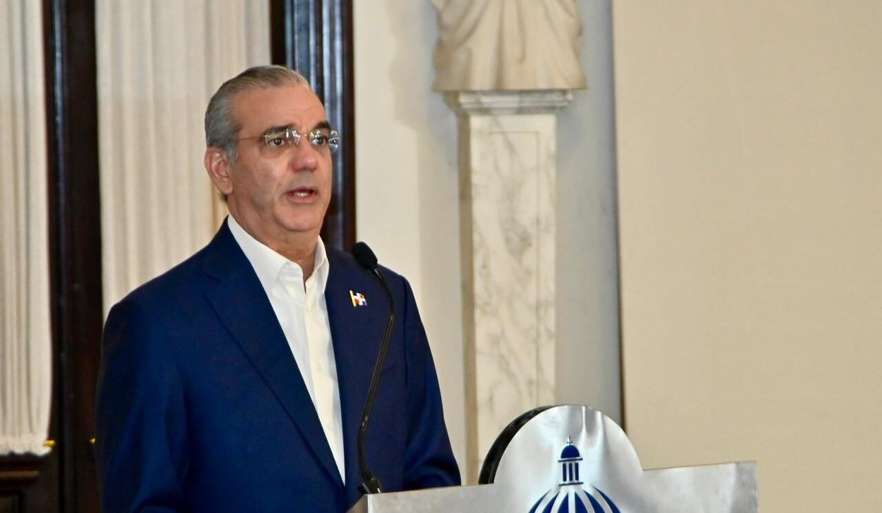Abinader reafirma que el pueblo cree en una democracia “en la que nadie está por encima de la ley”