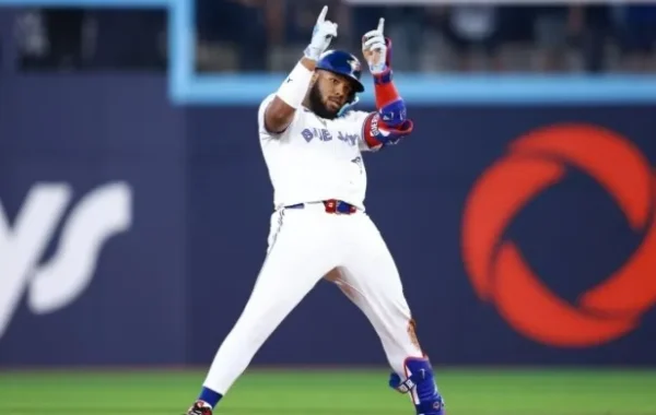Manager de Toronto se niega a bajar a Vladdy en el lineup: “Lo quiero arriba en los momentos importantes”
