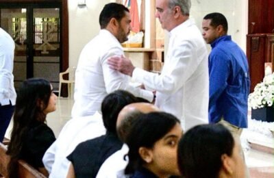 Presidente Abinader participa en misa novenario por fallecimiento de madre de Miguel Medina