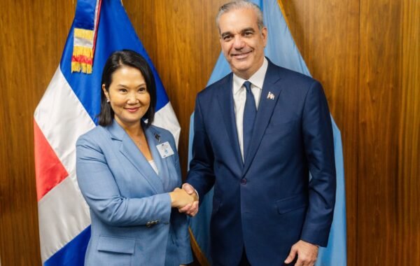 Abinader plantea llevar a nuevos niveles las relaciones entre RD y Perú tras reunión bilateral con Keiko Fujimori