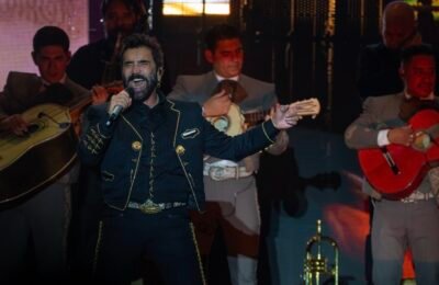 Alejandro Fernández pone a cantar a Punta Cana en una noche a ritmo de mariachi