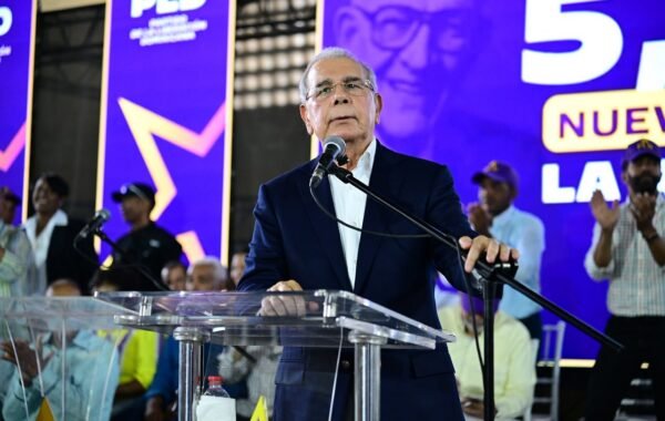 Danilo Medina afirma que 80 % de la población cree que el país va por el camino equivocado