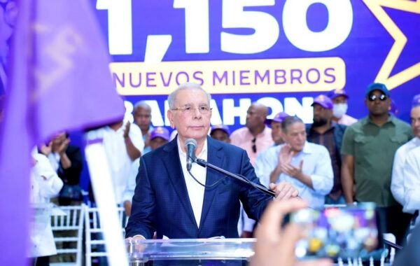 Danilo Medina asegura que el PLD “ha resucitado” y llama a su militancia a movilizarse para la consulta del 18 de octubre