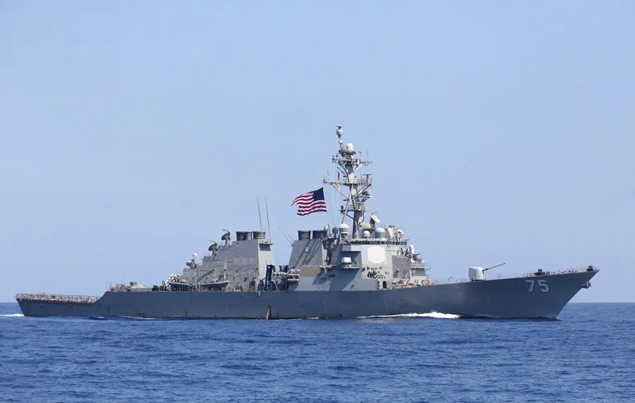 EEUU impide el paso de 100 barcos comerciales tras dos meses del nuevo bloqueo a Irán