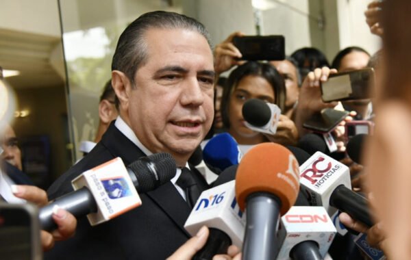Francisco Javier García advierte que excluir 523 mil del padrón del PLD abre “la puerta para un fraude electoral”