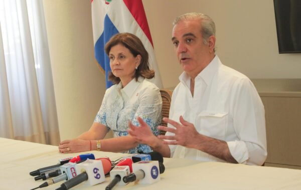 Presidente Abinader anuncia ampliación de la carretera hacia Licey al Medio a cuatro carriles