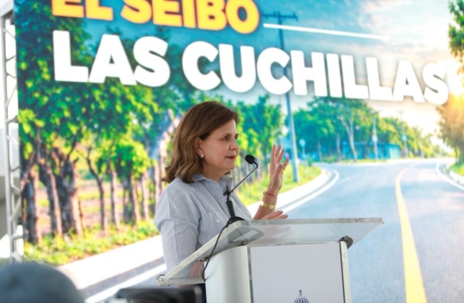 Raquel Peña inaugura carretera El Seibo-Las Cuchillas de 15.5 kilómetros