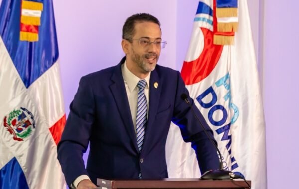 Exportaciones dominicanas alcanzan récord de US$10,563.2 millones entre enero y agosto de 2026