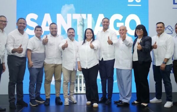 Leito Aguilera juramenta estructura de apoyo a David Collado