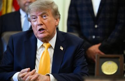 Denver demanda a Trump para impedir operaciones de ICE en centros de votación