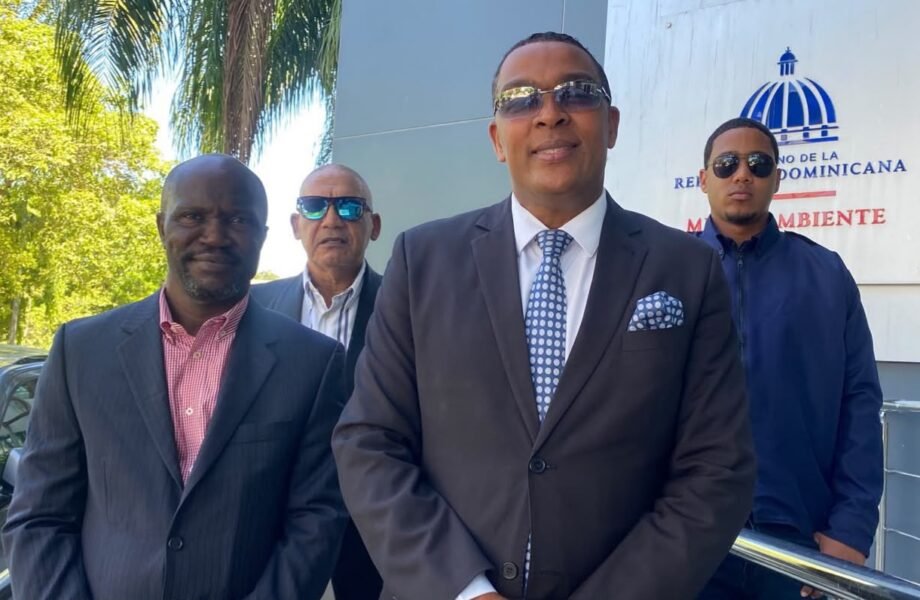 Pedro Botello advierte acciones legales contra Medio Ambiente por “trabar” permiso de estación de transferencia en Villa Hermosa, La Romana
