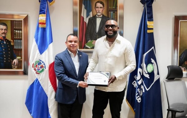 David Ortiz invita a la ciudadanía a participar en la gran Caminata por la Salud Mental