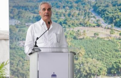 Abinader reta a comparar sus gestiones con las del PLD: “Vamos a comparar 20 años contra 6”