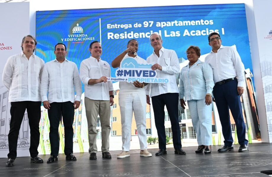 Banreservas financia con más de RD$200 millones apartamentos en Las Acacias II