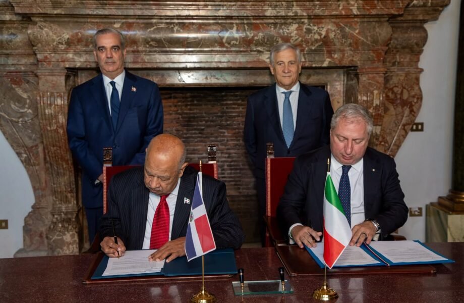 Presidente Abinader llama a empresarios italianos a invertir en República Dominicana