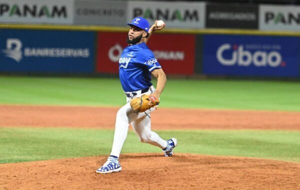 Adonis Medina será el lanzador abridor del Licey en día inaugural de la temporada