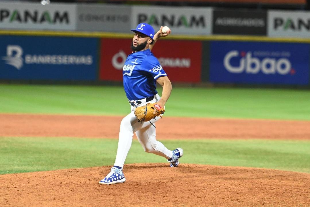 Adonis Medina será el lanzador abridor del Licey en día inaugural de la temporada