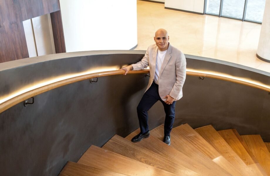 Centro Cultural Rainieri designa a Alex Martínez Suárez como director inaugural