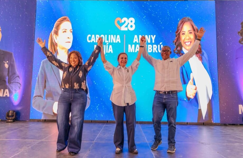 Carolina Mejía recibe respaldo de Anny Mambrú y Jesús Colón para su proyecto presidencial