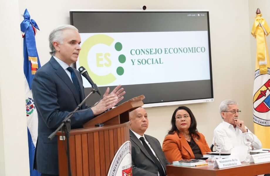 De Camps: Comisión del CNE presentará en noviembre informe con medidas para fortalecer los aprendizajes