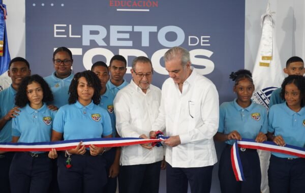 Comunidad educativa de Sabana Perdida celebra nuevas oportunidades para el deporte con entrega de techado escolar