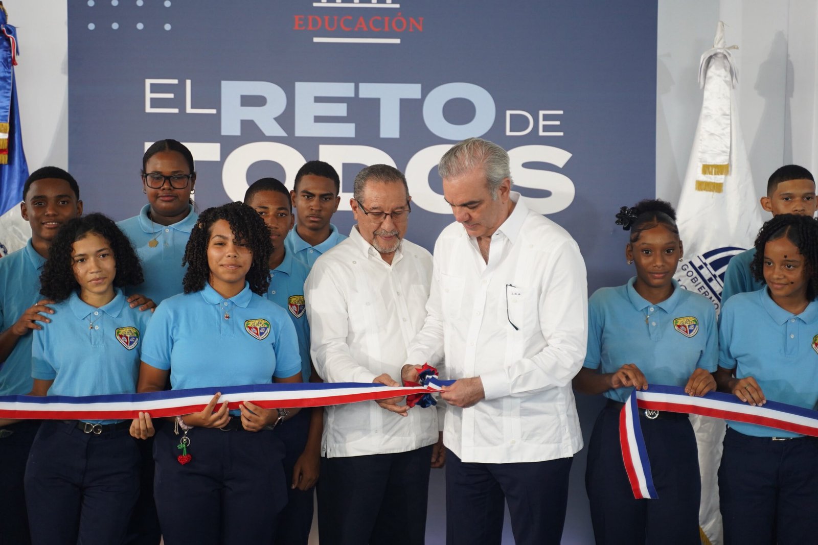 Comunidad educativa de Sabana Perdida celebra nuevas oportunidades para el deporte con entrega de techado escolar