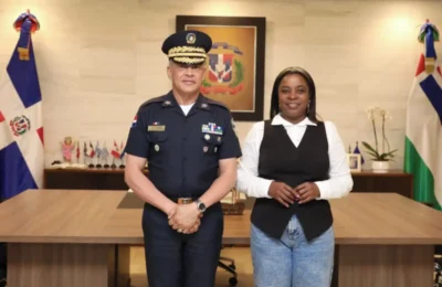Director de la Policía y diputada Millys Martínez dan por superado impasse en Elías Piña