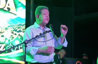 Leonel asegura que el Gobierno no tiene autoridad moral para renegociar DR-CAFTA con EE. UU.