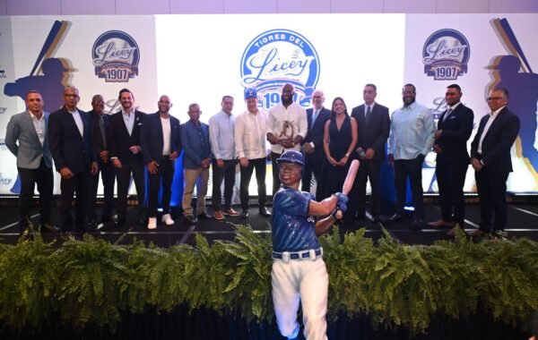 Licey despierta su mística para la batalla en la Lidom; presenta cadena de transmisión