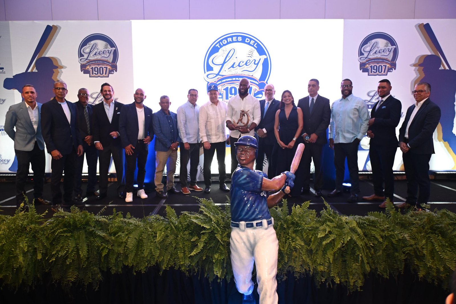 Licey despierta su mística para la batalla en la Lidom; presenta cadena de transmisión