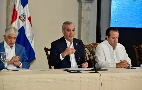 Abinader presenta avances de obras ejecutadas con fondos de la renegociación de Aerodom