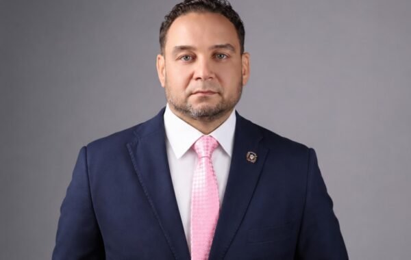 Manuel Cruz relanza "Globalizando" una propuesta renovada sobre geopolítica, análisis y entrevistas