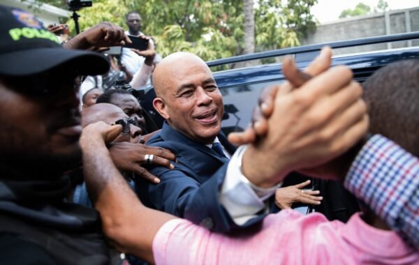 Expresidente haitiano Michel Martelly inscribe candidatura pese a sanciones de EE.UU. y UE