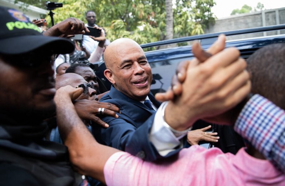 Expresidente haitiano Michel Martelly inscribe candidatura pese a sanciones de EE.UU. y UE