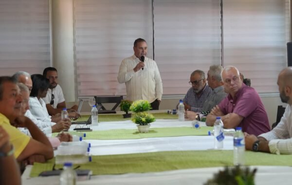 Gobierno mantendrá controles a la entrada de arroz mientras se define renegociación del DR-CAFTA