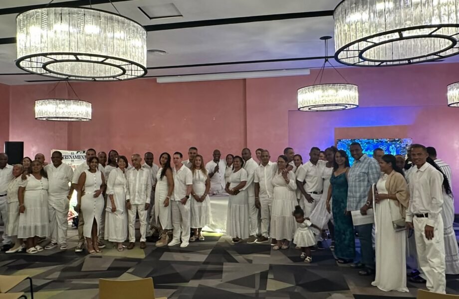 Familia Franco Castillo celebra cuarta entrega de “Matrimonios renovados” en Punta Cana