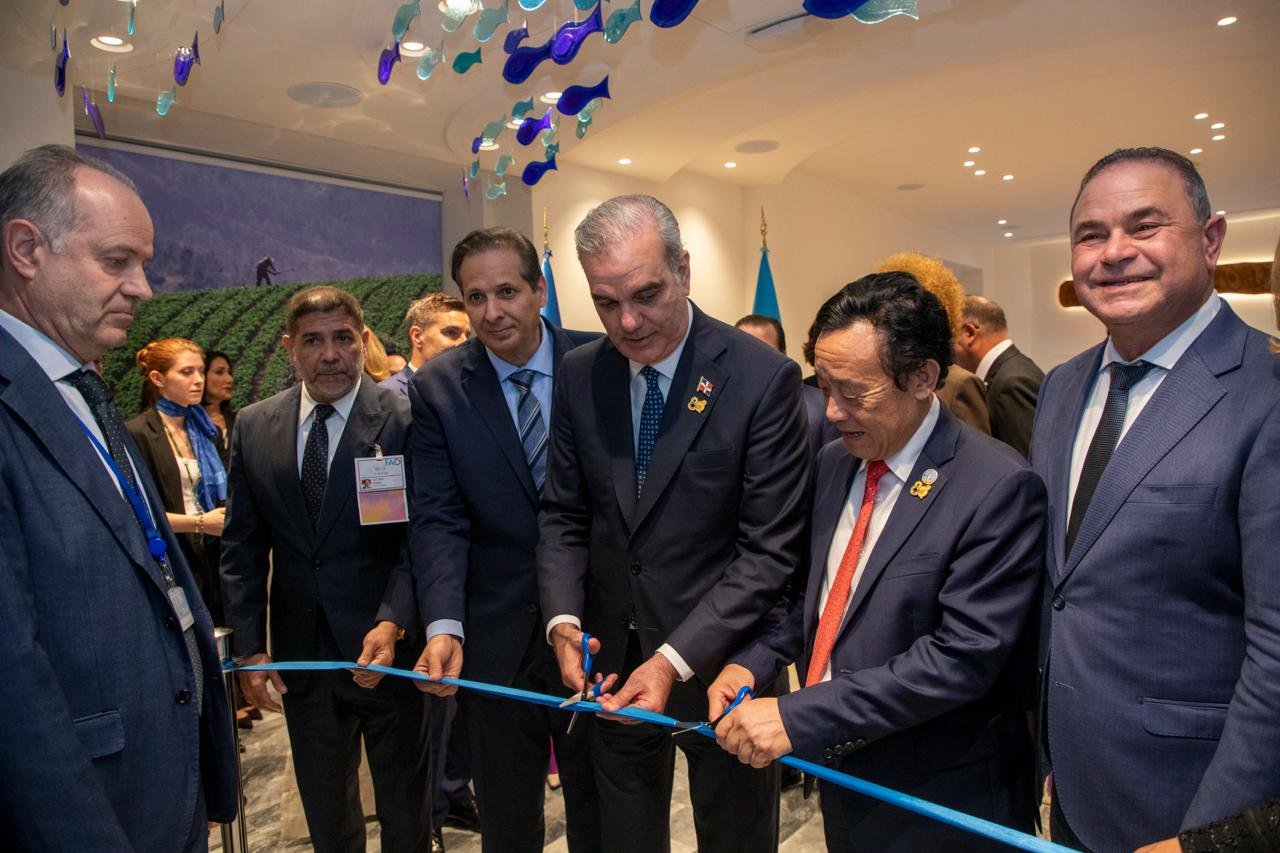 Presidente Abinader inaugura salón República Dominicana en la FAO y reafirma compromiso con el Hambre Cero