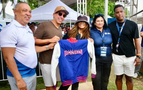Nuevos propietarios de los Padres dicen presente Campeonato Premundial U18